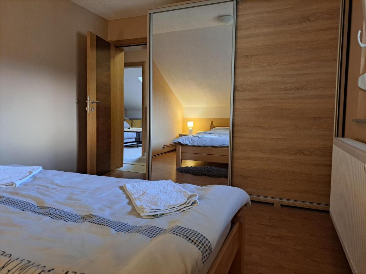 Apartman Avram Kotor Varos Eksteriør billede