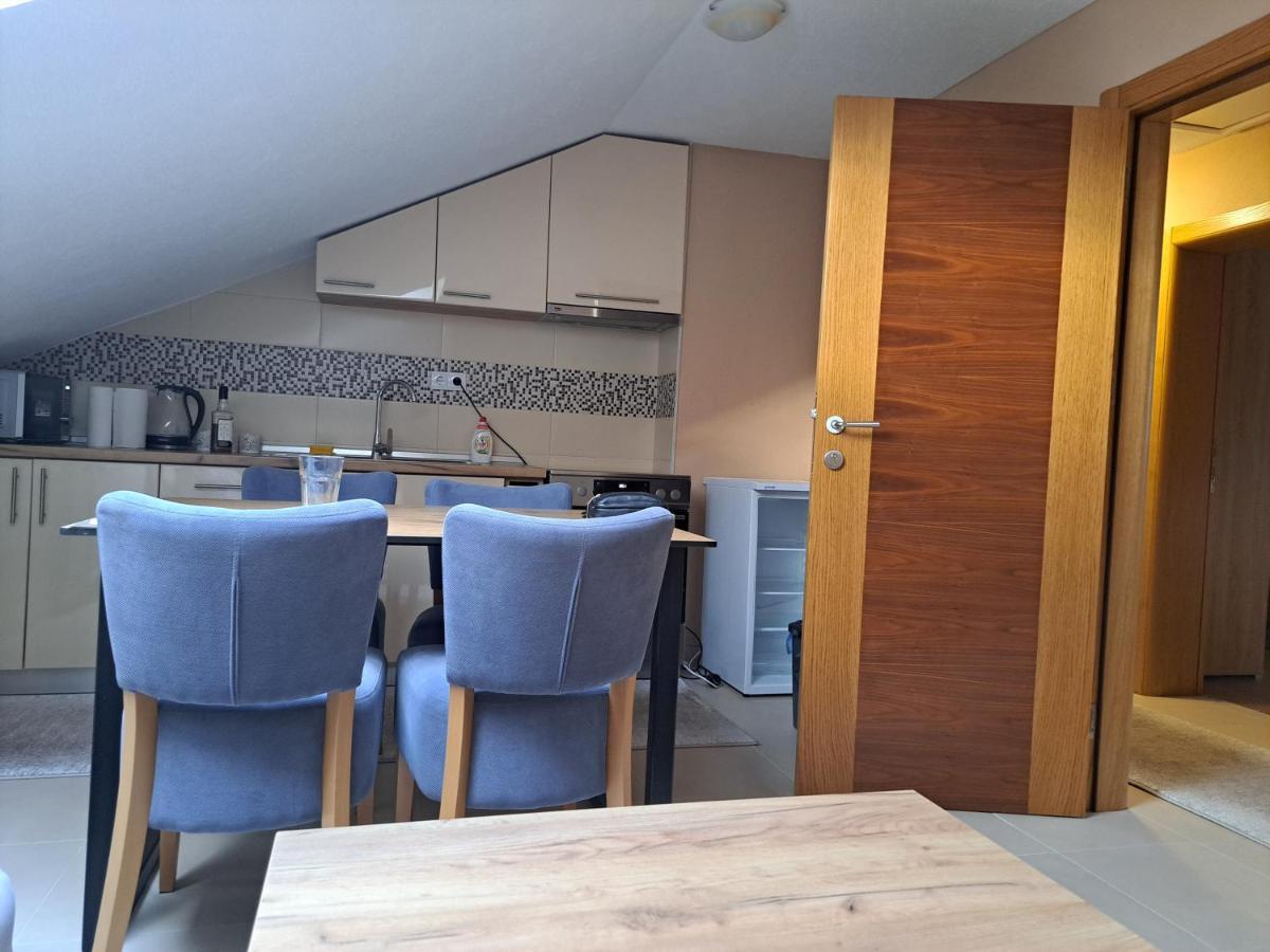 Apartman Avram Kotor Varos Eksteriør billede