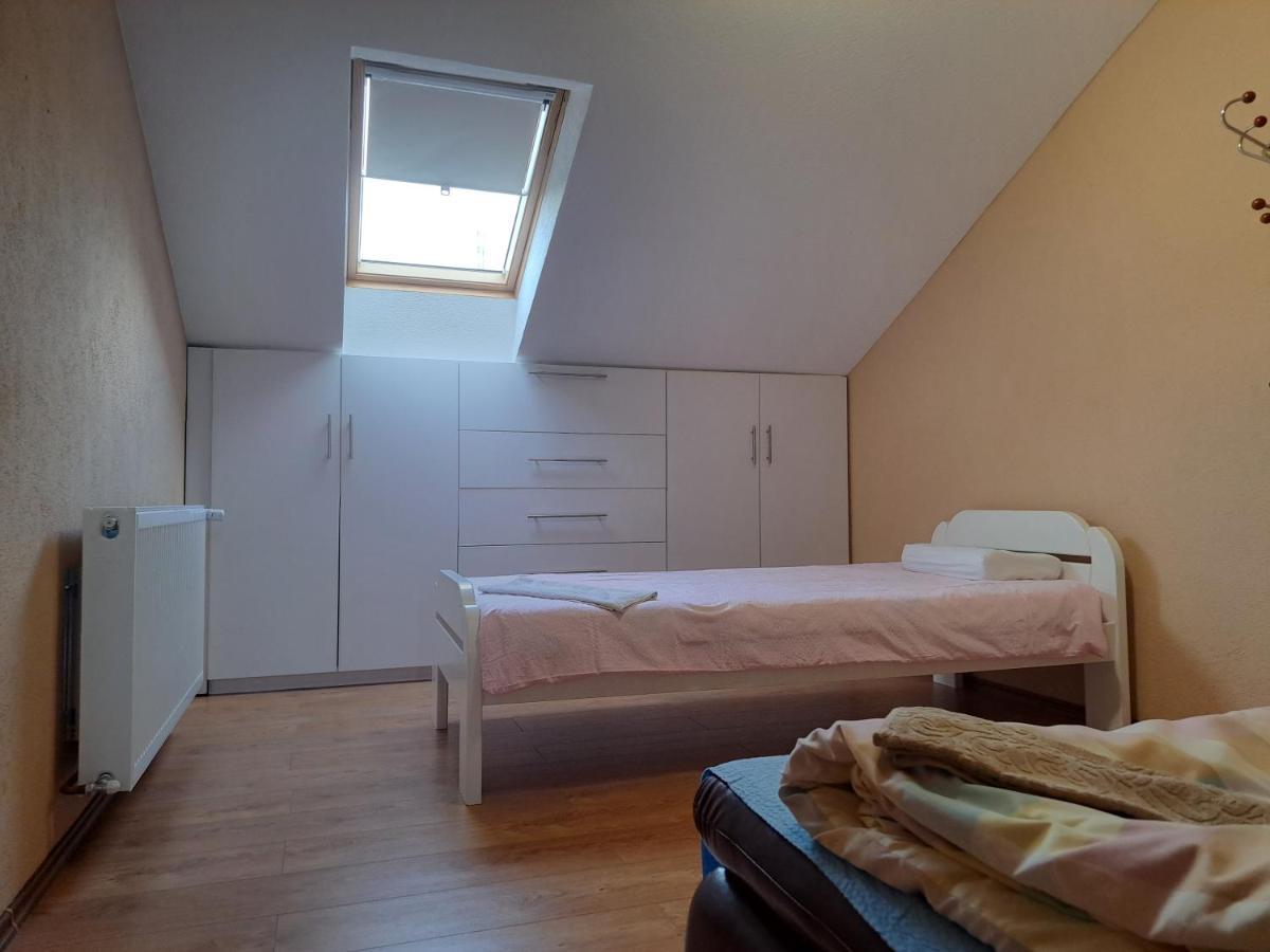 Apartman Avram Kotor Varos Eksteriør billede